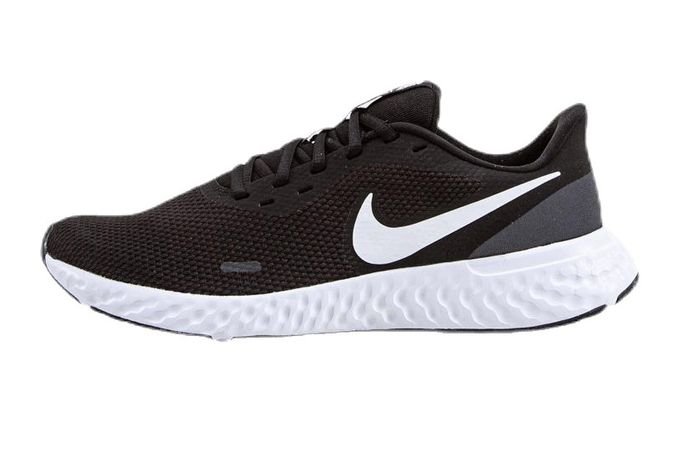 Běžecké tenisky Nike Revolution 5