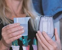 Napařovač oděvů Orava Steameasy nádržka na vodu