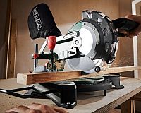 Zkracovací a pokosová pila Parkside PKS 1500 B3