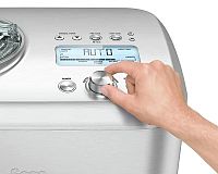 Zmrzlinovač Sage BCI600 ovládání