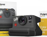 Polaroid Now balení a papír