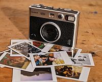 Fujifilm Instax Mini EVO recenze