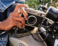 Fujifilm Instax Mini EVO velikost