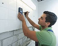 Detektor kovů a kabelů Bosch GMS 100 M Professional