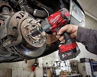 Aku rázový utahovák Milwaukee M18 FHIWF12-502X recenze