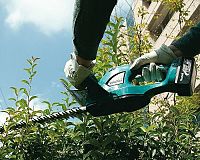 Akumulátorové nůžky na živý plot Makita DUH523Z